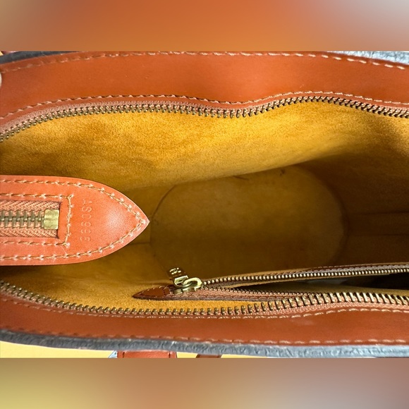 Louis Vuitton Epi Saint Jacques Shoulder Bag Large with FREE long wallet - Picture 7 of 13